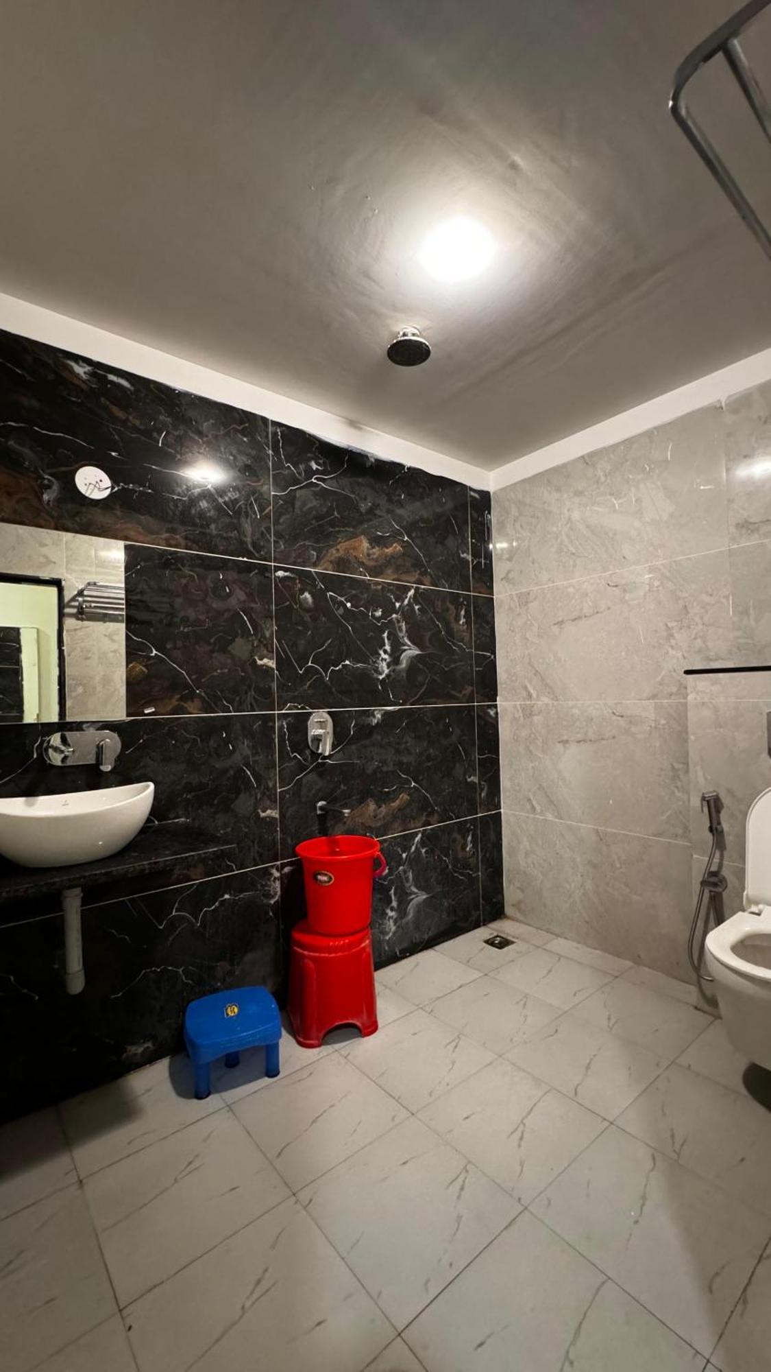Hotel Prakasham Udždžain Exteriér fotografie